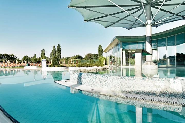 Therme Laa + Silent Spa
