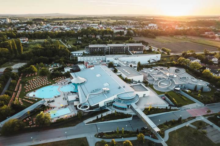 Therme Laa + Silent Spa
